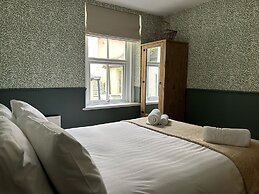 Secret Garden, 34C Clarence Street