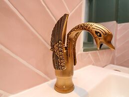 Secret Garden, 34C Clarence Street