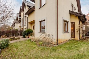 4-bedroom House in Warsaw by Renters