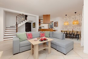 4-bedroom House in Warsaw by Renters