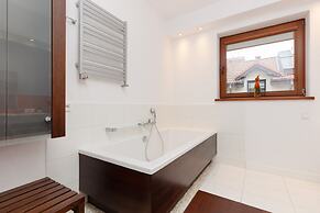 4-bedroom House in Warsaw by Renters