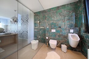 Luxury villa 360 - private heated pool