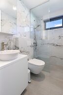 Luxury villa 360 - private heated pool