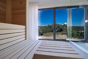 Luxury villa 360 - private heated pool