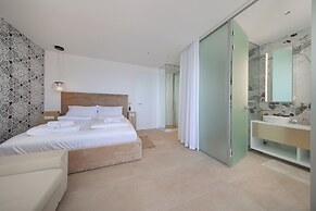 Luxury villa 360 - private heated pool