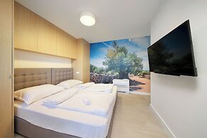 Luxury villa 360 - private heated pool