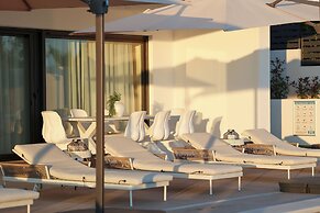 Luxury villa 360 - private heated pool