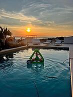 Luxury villa 360 - private heated pool