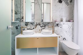 Luxury villa 360 - private heated pool