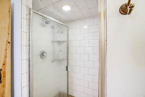 Renovated Chatham Home ~ Half Mi to Downtown!