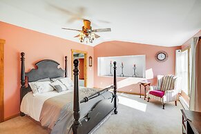 Renovated Chatham Home ~ Half Mi to Downtown!