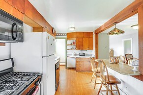 Renovated Chatham Home ~ Half Mi to Downtown!