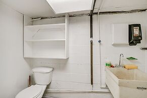 Renovated Chatham Home ~ Half Mi to Downtown!