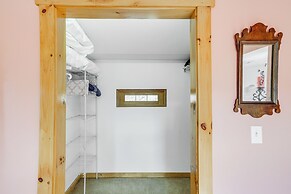 Renovated Chatham Home ~ Half Mi to Downtown!