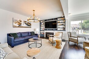 Luxe Waterfront Lake Fenton Home: Decks & Fire Pit