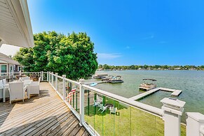 Luxe Waterfront Lake Fenton Home: Decks & Fire Pit