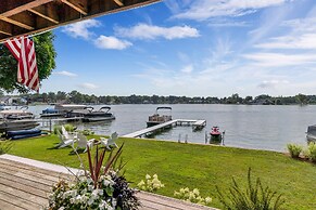 Luxe Waterfront Lake Fenton Home: Decks & Fire Pit
