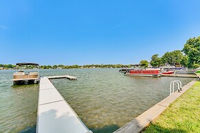 Luxe Waterfront Lake Fenton Home: Decks & Fire Pit