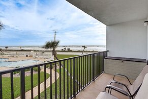 Oceanfront Flagler Beach Condo w/ Community Pool