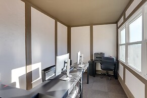 Toledo Vacation Rental ~ 8 Mi to Downtown!