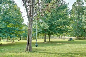 Pet-friendly Emerald Lake Retreat in Charlestown!