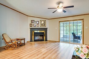 Pet-friendly Emerald Lake Retreat in Charlestown!