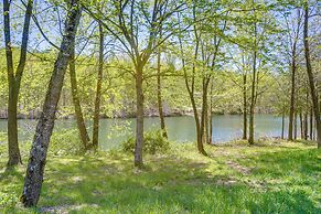 Pet-friendly Emerald Lake Retreat in Charlestown!