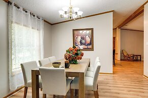 Pet-friendly Emerald Lake Retreat in Charlestown!