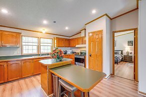 Pet-friendly Emerald Lake Retreat in Charlestown!