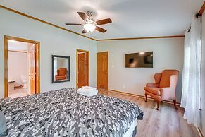 Pet-friendly Emerald Lake Retreat in Charlestown!