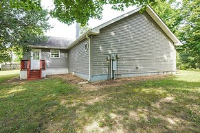 Pet-friendly Emerald Lake Retreat in Charlestown!