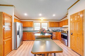 Pet-friendly Emerald Lake Retreat in Charlestown!