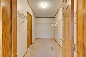 Pet-friendly Emerald Lake Retreat in Charlestown!