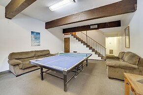 Mammoth Lakes Condo: Walk to Village & Gondola!