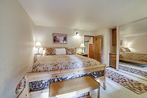 Mammoth Lakes Condo: Walk to Village & Gondola!