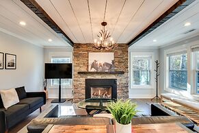 Luxe Highlands Haven w/ Fire Pit + Hot Tub!