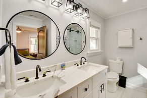 Luxe Highlands Haven w/ Fire Pit + Hot Tub!