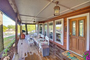 Dock, Views & Grill: Spacious Grand Lake Lodge