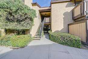 Cozy Fresno Condo w/ Balcony & Pool Access