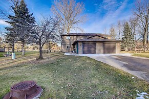 Cecil Vacation Rental: Walk to Shawano Lake!