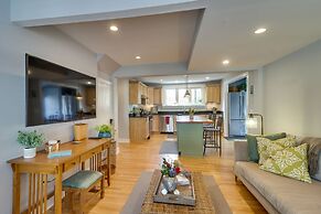 Hidden Charlottesville Home: 4 Mi to Downtown!