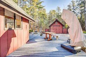 Charming Tamworth Cabin w/ Grill & Fireplace