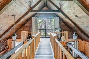 Charming Tamworth Cabin w/ Grill & Fireplace