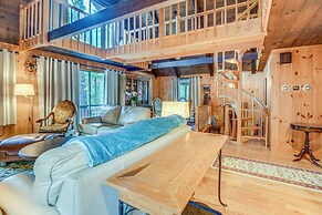 Charming Tamworth Cabin w/ Grill & Fireplace