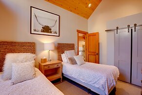 Telluride Mountain Chalet w/ Gym, Hot Tub & Views!