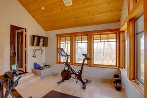 Telluride Mountain Chalet w/ Gym, Hot Tub & Views!