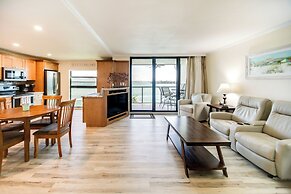 Marco Island Waterfront Condo w/ Community Pool!