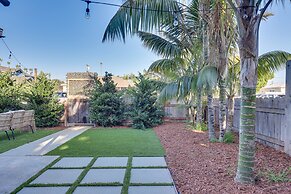 Pet-friendly Oceanside Gem w/ Patio, Walk to Beach