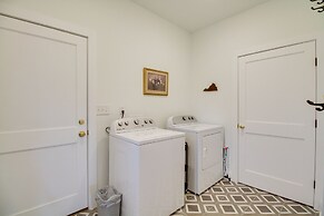 Charming Appomattox Home: Half-mi to Main Street!