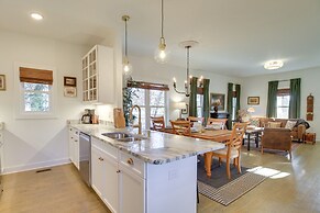 Charming Appomattox Home: Half-mi to Main Street!